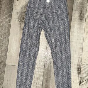 Lululemon Align High-Rise 23” Leggings 
sz 8